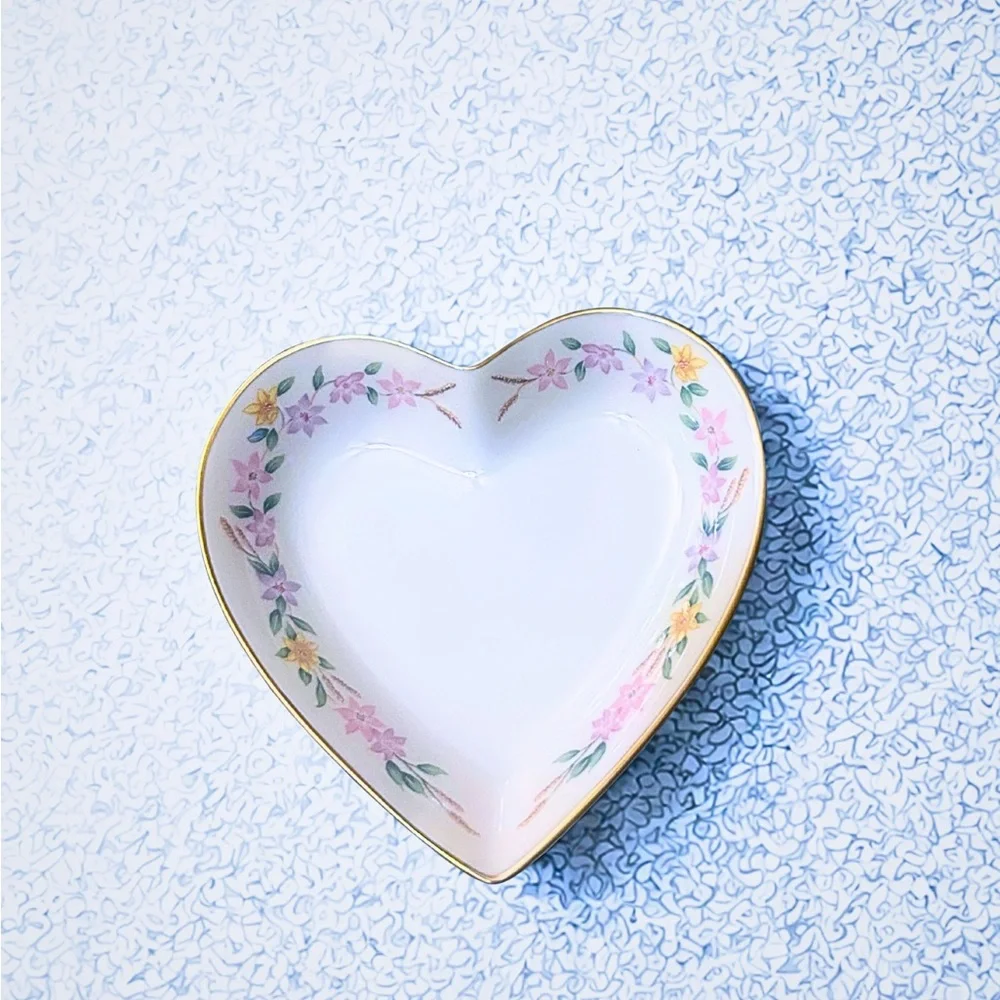 Lenox Floral Heart Trinket/Candy Dish • Gold Rim • Boxed Vintage Elegance Gift